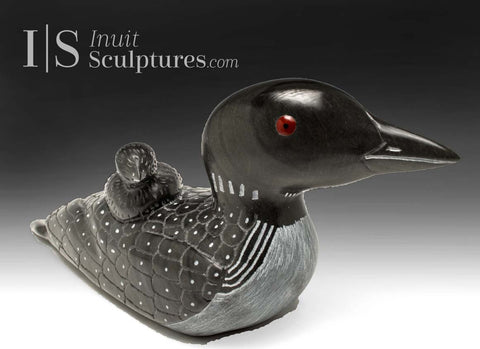 13" SIGNATURE Loon &amp; Chick par Jimmy Iqaluq *Second Mate*