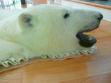 Tapis original en peau d'ours polaire